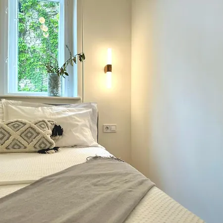 Buda Retreat - Modern 2br Daire Budapeşte